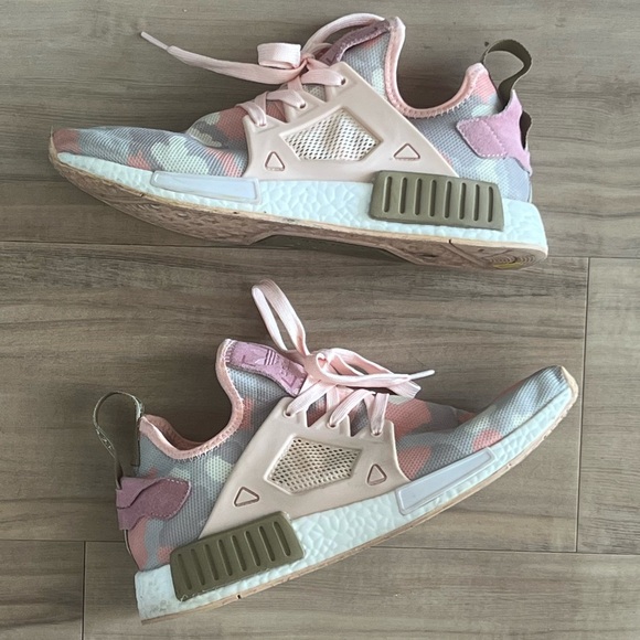 Adidas NMD XR1 pink Camo sneakers in a 8 - Picture 5 of 6